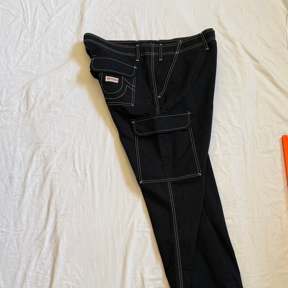 True Religion Black Cargo Pants with White Stitching Y2K - Picture 10 of 12